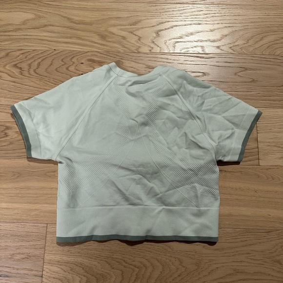 Abercrombie & Fitch Workout Top - Picture 3 of 4